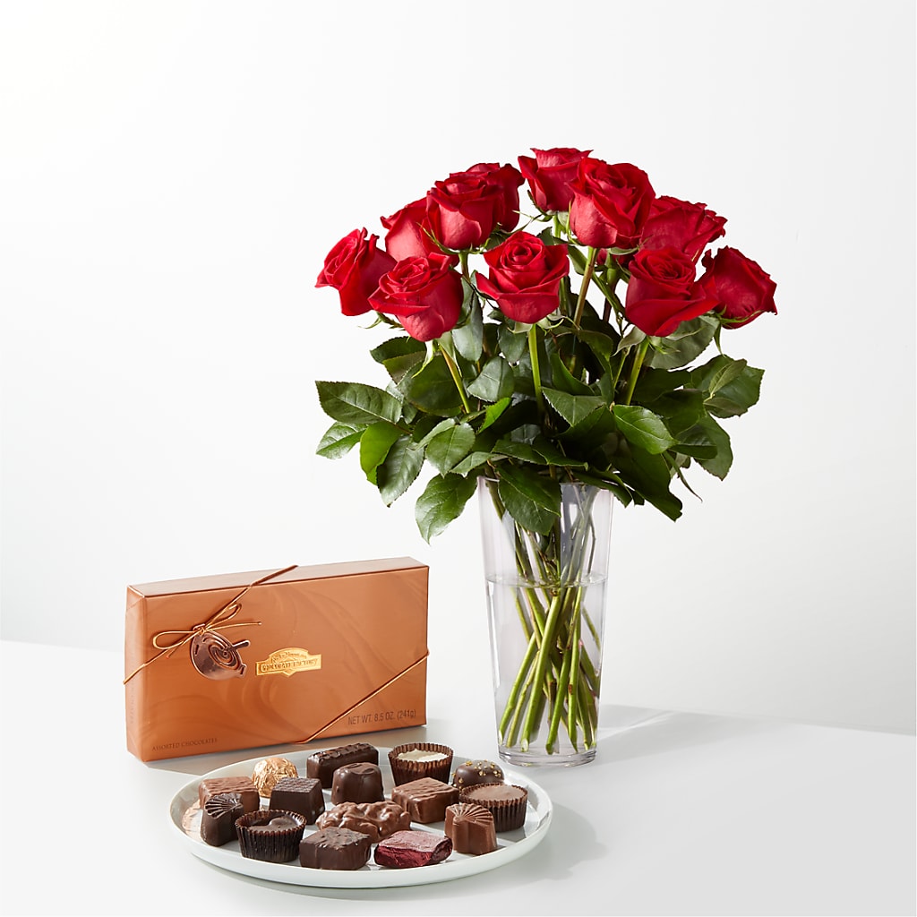 Romantic Long Stem Red Rose Bouquet Bundles – KAY'S FLORAL AFFAIR, Monett MO