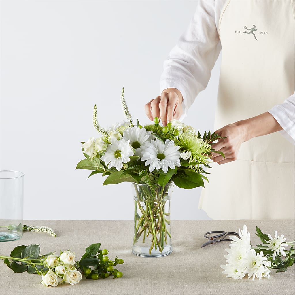 Irish Garden - A Florist Original – KAY'S FLORAL AFFAIR, Monett MO