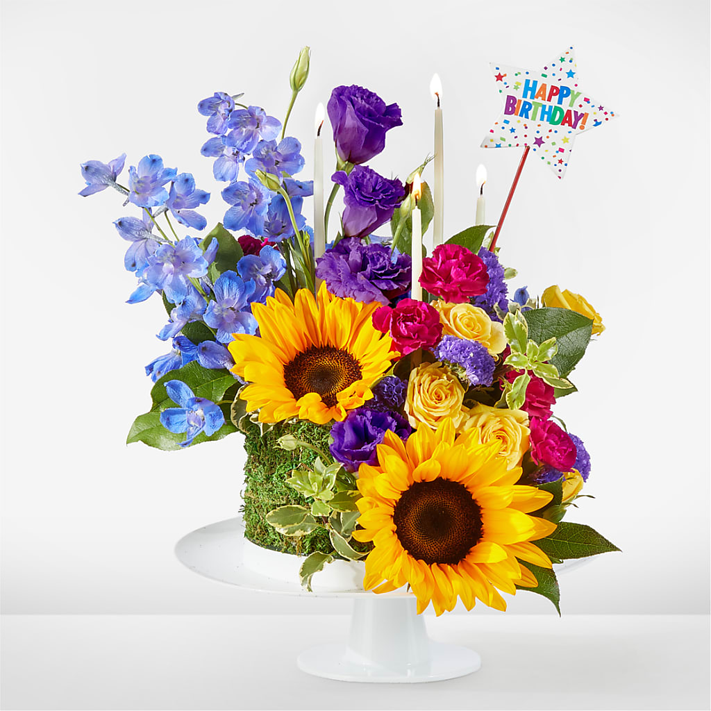 Star of the Day Floral Cake – KAY'S FLORAL AFFAIR, Monett MO