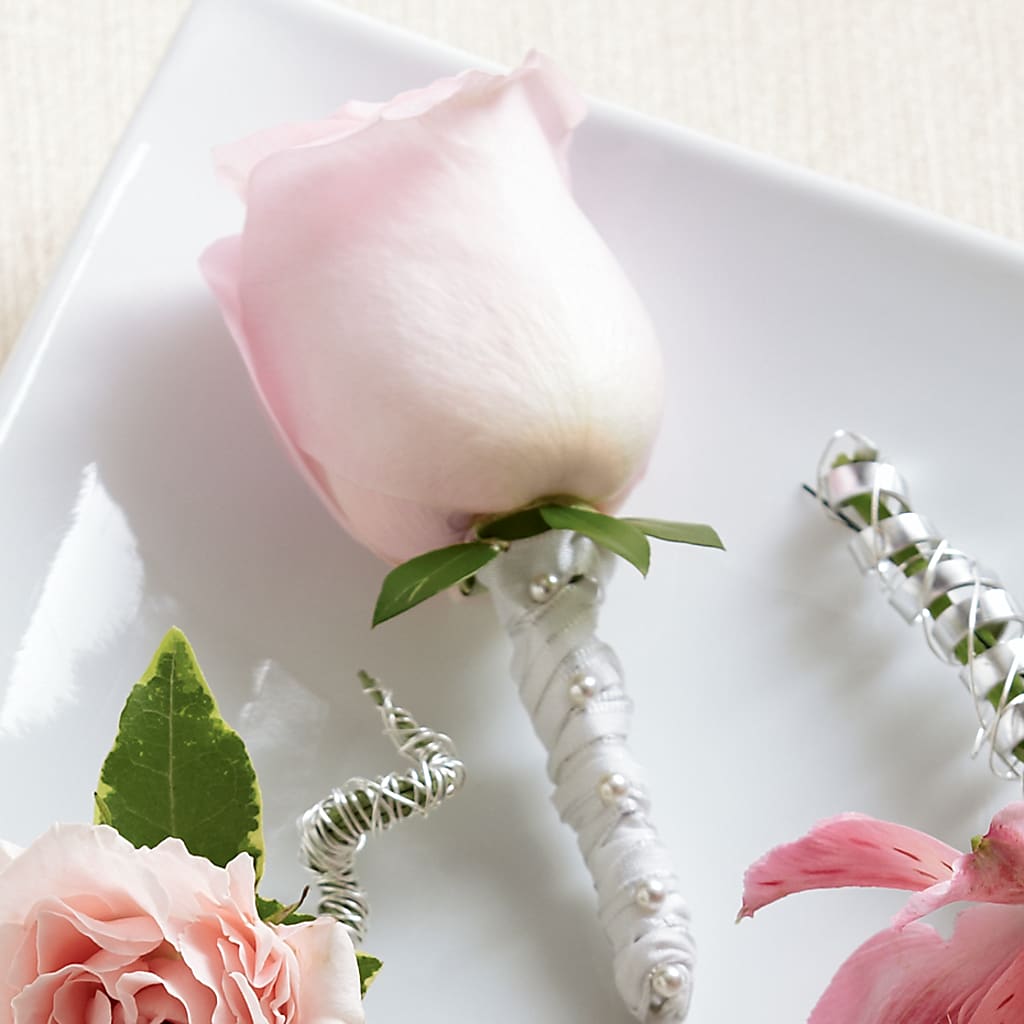 Pink Rose Boutonniere – KAY'S FLORAL AFFAIR, Monett MO