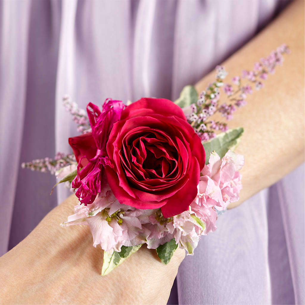 Rose Charm Corsage – KAY'S FLORAL AFFAIR, Monett MO