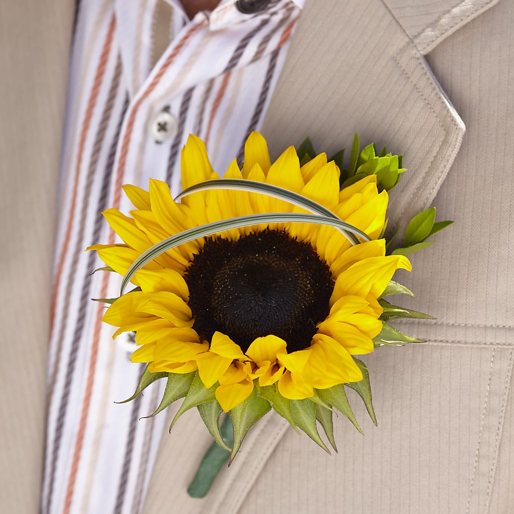 Free Spirit Boutonniere – KAY'S FLORAL AFFAIR, Monett MO