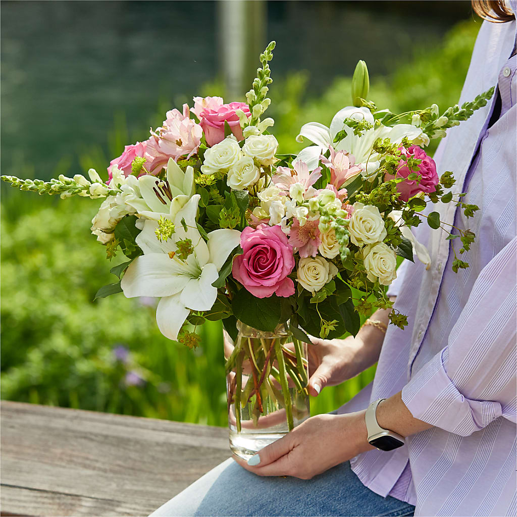 Fondly Bouquet – KAY'S FLORAL AFFAIR, Monett MO